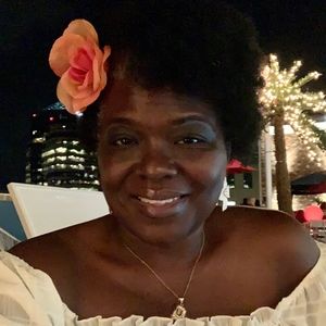 Meet your Posher, Ursula